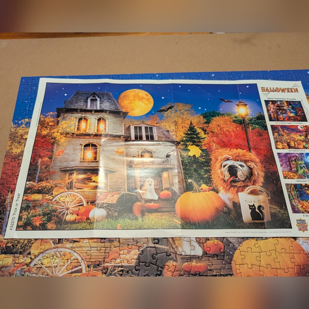 !BOGO 🧩🧩500 PieceMaster Pieces Trick orTreat Glow in the Dark Puzzle- Complete